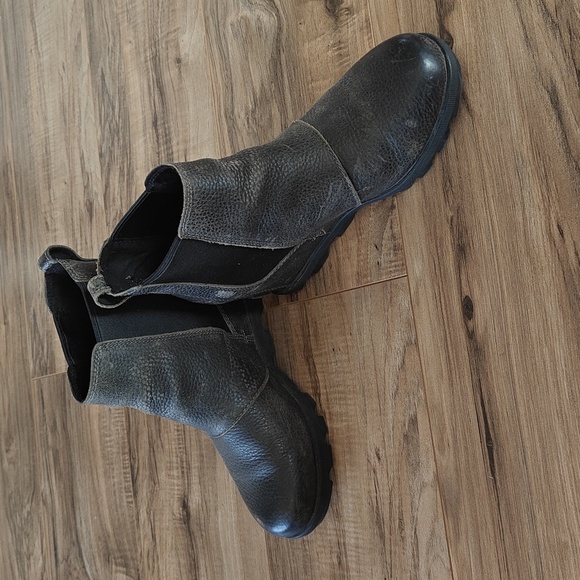GUC Sorel Joan of Arctic Wedge II Chelsea Boot - Picture 2 of 9